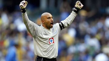 Óscar 'Conejo' Pérez, Cruz Azul