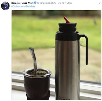 Ramiro es un gran aficionado del mate argentino.