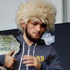Khabib a Dana White: "Tuviste suerte de darme mi cinturón"