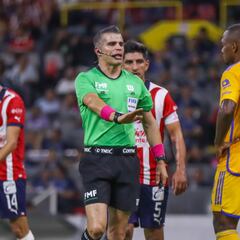 Las polémicas en el Chivas vs Tigres