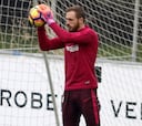 Oblak regresó a Madrid: "Quiero llegar a tope al derbi"