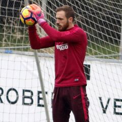 Oblak regresó a Madrid: "Quiero llegar a tope al derbi"