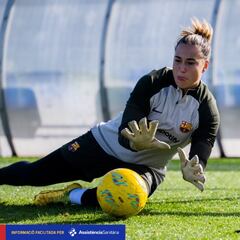 Cara y cruz para Cata Coll: finalista The Best y lesión