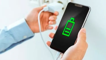 Adiós a los cargadores de siempre: arranca el plan de la Comisión Europea para cambiarlo todo en 2028