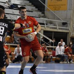 El Bada Huesca derrota, en el mejor partido, al Ademar León