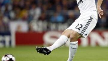 <b>DUDA.</b> Xabi Alonso podría sumarse a las bajas de Cristiano y Kaká para Valencia.
