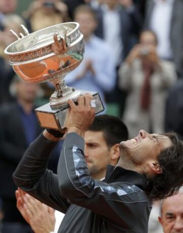 Rafa Nadal en Roland Garros de 2012, ganó a Novak Djokovic por 6-4, 6-3, 2-6 y 7-5.