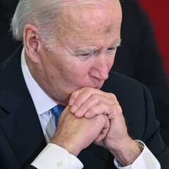 What is the age requirement to be elected president of the United States?