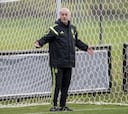 Vicente del Bosque medita jugar con dos puntas contra Chile