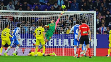 Gazzaniga ya ‘compite’ con Ter Stegen