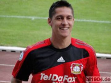 Gonzalo Vasquez llegó al Bayer Leverkusen en 2009 gracias a su primo Arturo Vidal y se mantuvo ahí un año jugando en el equipo B, segunda división.