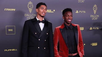 Soccer Football - 2023 Ballon d'Or - Chatelet Theatre, Paris, France - October 30, 2023 Real Madrid's Jude Bellingham and Vinicius Junior pose before the awards REUTERS/Stephanie Lecocq