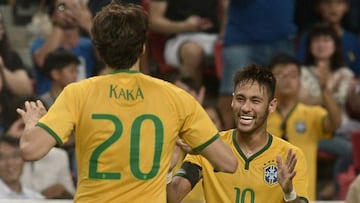 Kaká y Neymar, con la selección brasileña