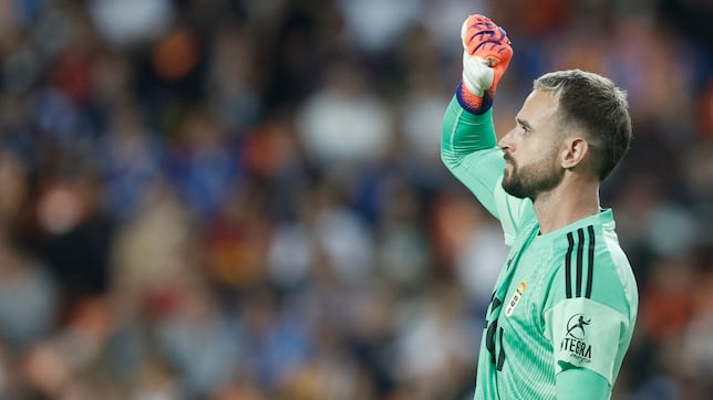 Aarón Escandell: " Hay que ir paso a paso, pero tenemos una plantilla súpercompetitiva"