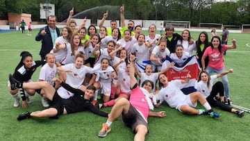 Las jugadoras del Tacon consiguen el ascenso a Primera. 