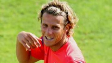 Forlán: "Nadie del club me ha dicho que estoy en venta"