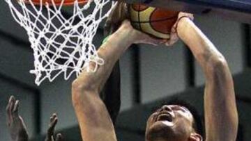 <b>PRIMER TRIUNFO. </b>Yao Ming volvió a ser la estrella de China en el partido frente a Senegal.