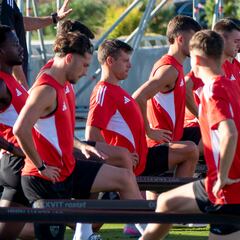 Enemigos del pasado, líderes del presente