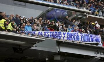 Así quitaron la pancarta contra Florentino Pérez en el Bernabéu