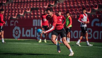 "Me cuesta tener minutos porque aqu¨ª hay jugadores de Primera"