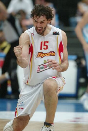 Semifinal del Mundial de Japón en 2006. Partido España-Argentina.
Pau Gasol.  