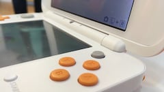 New Nintendo 2DS XL - Naranja / Blanco