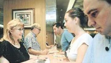 <b>AFICIÓN FIEL. </b>La hinchada del Atlético ha estado con el equipo.