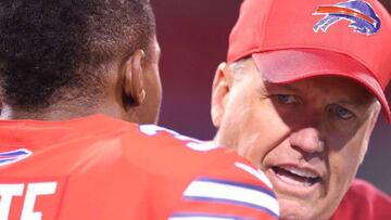 ORCHARD PARK, NY - SEPTEMBER 15: Head Coach Rex Ryan of the Buffalo Bills of the New York Jets talks to a player before the game against the New York Jets at New Era Field on September 15, 2016 in Orchard Park, New York.   Brett Carlsen/Getty Images/AFP
 == FOR NEWSPAPERS, INTERNET, TELCOS &amp; TELEVISION USE ONLY ==