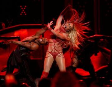 Britney Spears en su actuación de anoche en los Billboard Music Awards.