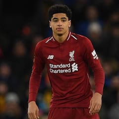 16 años y debutó ayer con el Liverpool: así es Ki-Jana Hoever