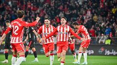 El Almería asalta el ascenso directo tras una racha de campeón