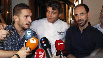 16/08/18 LLEGADA JUGADORES ATLETICO DE MADRID
CENA RESTAURANTE AMAZONICO
KOKE JUANFRAN PAISANO CELEBRACION SUPERCOPA DE EUROPA 2018