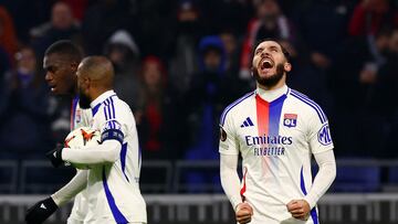 Rayan Cherki celebra un gol.