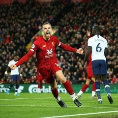 Davinson Sánchez, exigido en derrota ante Liverpool