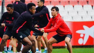 El Sevilla viaja a Mallorca sin Dabbur ni Chicharito Hernández