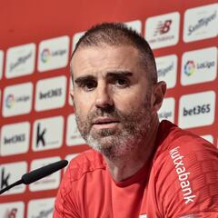 Garitano: "Es bonito jugar un partido así con gente de aquí"