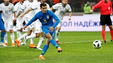 Soccer Football - International Friendly - Russia vs Brazil - Luzhniki Stadium, Moscow, Russia - March 23, 2018 Brazil’s Philippe Coutinho scores their second goal from the penalty spot REUTERS/Sergei Karpukhin