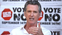 SAN FRANCISCO, CALIFORNIA - 7 DE SEPTIEMBRE: El gobernador de California Gavin Newsom habla durante un &quot;Vote No&quot; para salir de la parada de la campa&ntilde;a de la gira de votaci&oacute;n en Mission Language and Vocational School el 7 de septiembre de 2021 en San Francisco, California. 
 