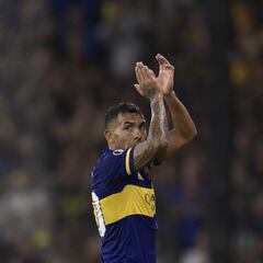 Former United, City and Juventus striker Carlos Tévez hangs up the boots