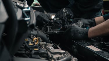 No es un mecánico, pero mejora el rendimiento del coche: así es la máquina de diagnosis OBD2