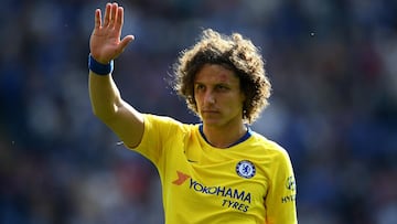 David Luiz completes stunning £8m Arsenal move