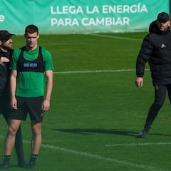 Mantilla es el comodín del mercado del Racing en defensa