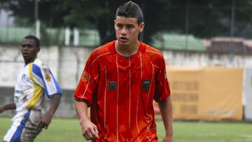 Un 21 de mayo de 2006, James Rodríguez debutó como profesional