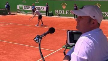 Escándalo en el tenis: un juez de silla acosa a una recogepelotas en pleno partido