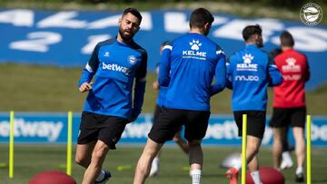 Pellistri y Duarte mejoran de sus dolencias y entrenan