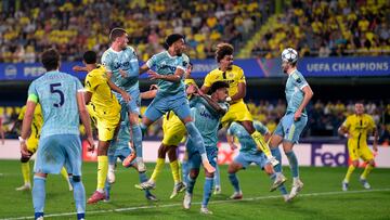 Soccer Football - UEFA Champions League - Villarreal v Juventus - Estadio de la Ceramica, Villarreal, Spain - October 1, 2025 Villarreal's Renato Veiga scores their second goal REUTERS/Pablo Morano