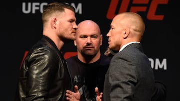 Michael Bisping y Georges St-Pierre durante un careo organizado por la UFC.