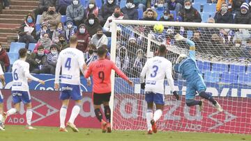 El Zaragoza sigue sin mejorar en ataque y empeora en defensa