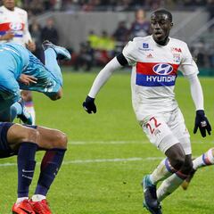 PSG star Mbappe injured in goalkeeper collision