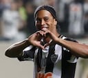 De Telegraaf: Ronaldinho, cerca de irse dos años al Besiktas